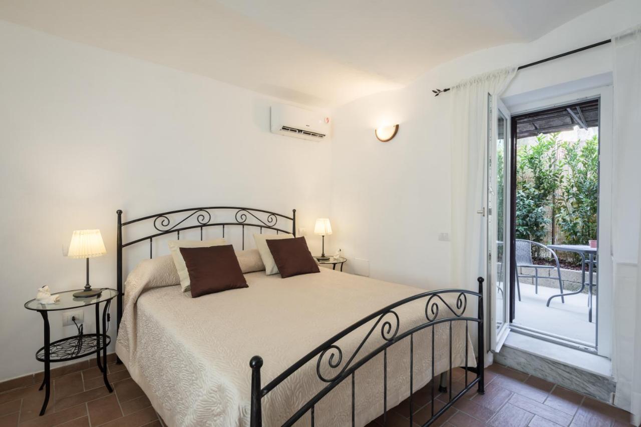 Bed and Breakfast La Crociata Сарцана Экстерьер фото